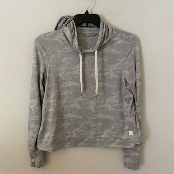 Vuori Tops - So Soft! Vuori Halo Essentials Gray Hoodie Long Sleeve Camouflage Lightweight. S